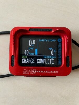 Shearwater Tauchcomputer mit rotem Schuz